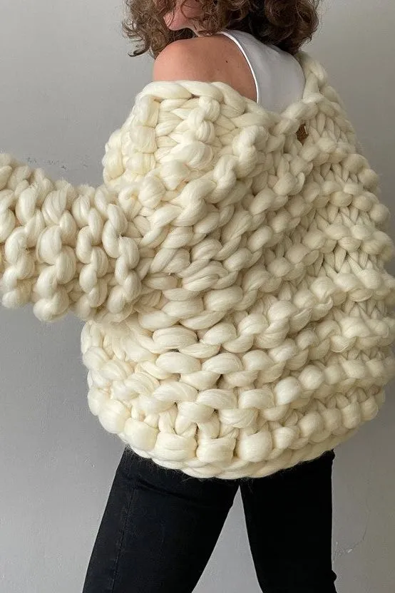 Bonita Chunky Cropped Knit Cardigan -Ivory