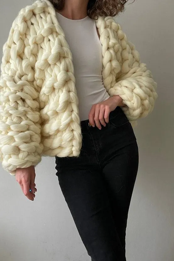 Bonita Chunky Cropped Knit Cardigan -Ivory