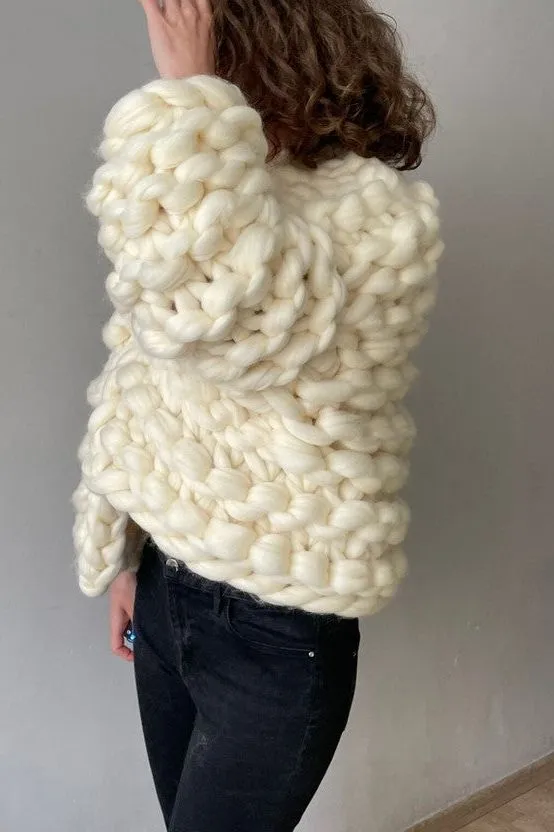 Bonita Chunky Cropped Knit Cardigan -Ivory