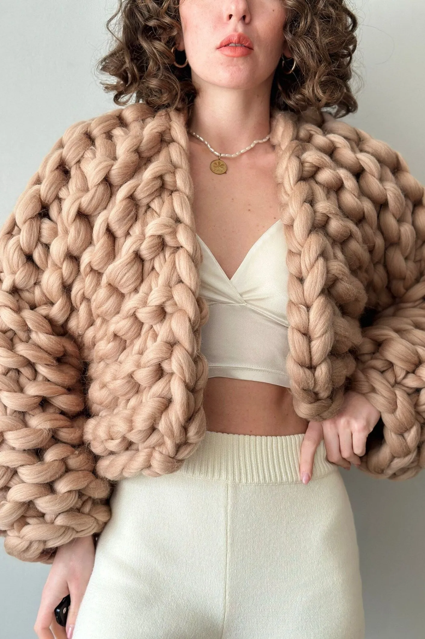 Bonita Chunky Cropped Knit Cardigan - Taupe
