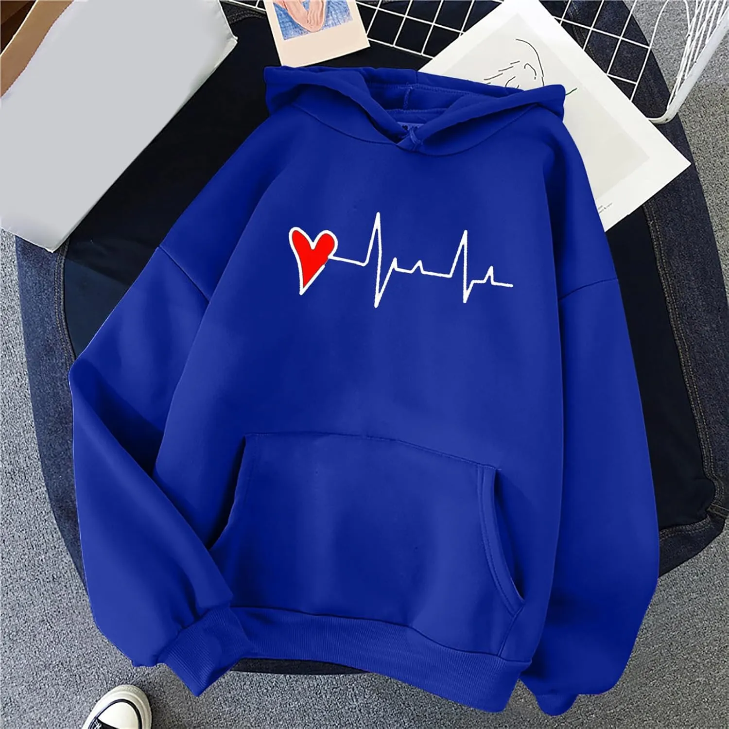Women's Cute Heart Print Hooded Sweatshirts With Pockets Long Sleeve Hoodies Athletic Workout Pullover Y2K Clothes